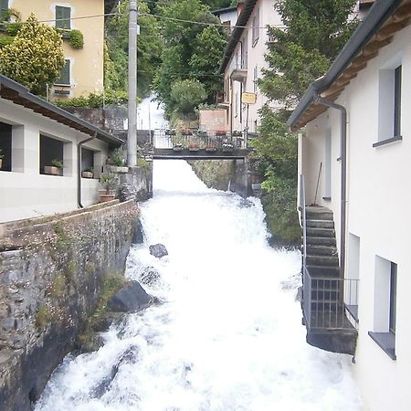 Casa In Riva Al Lago Varenna Exterior foto